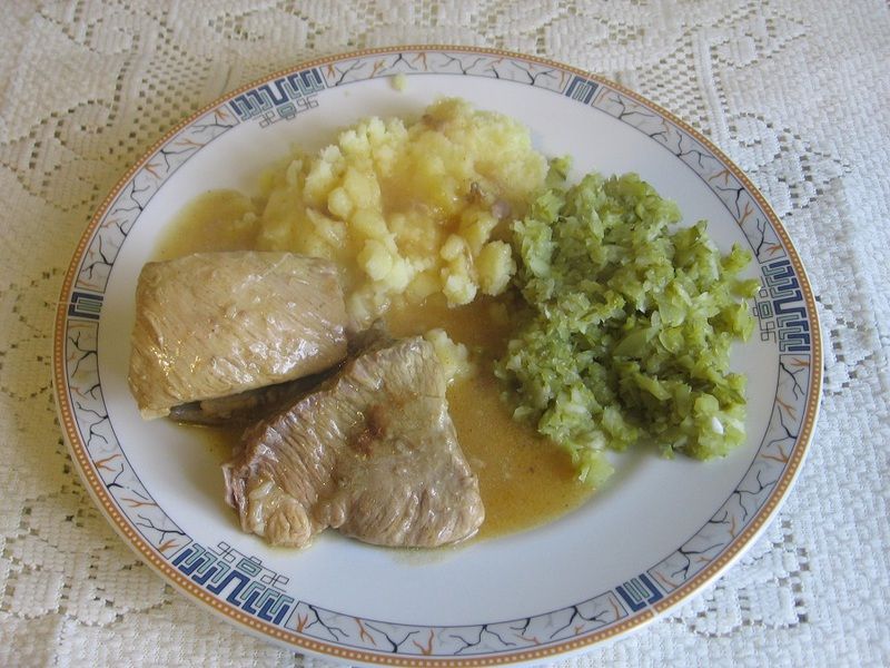 Duszone żeberka wieprzowe