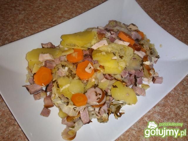 Duszonka warzywna z wędliną z pieca Duszonka warzywna z wędliną z pieca