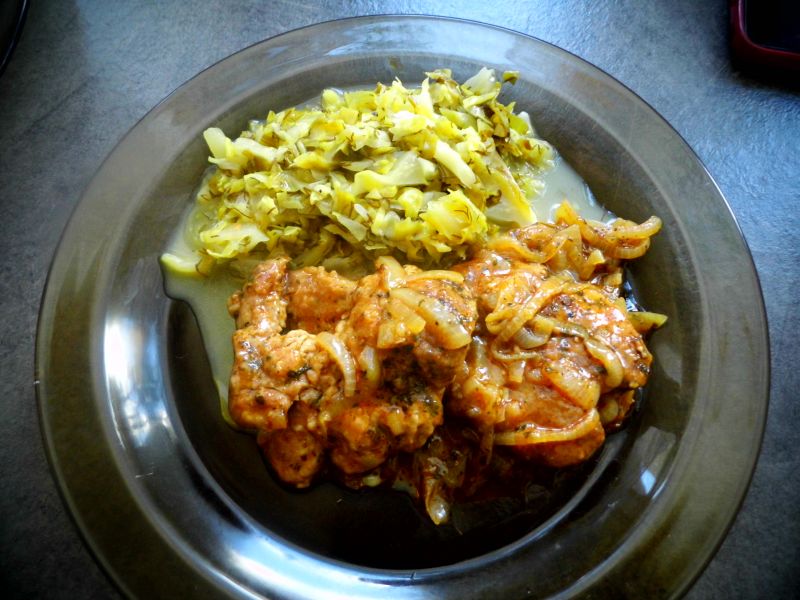 Duszony karczek z cebulką