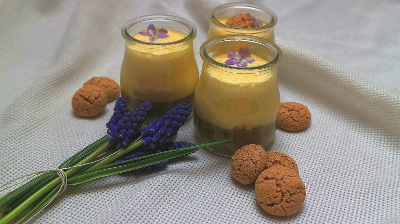 Duszony rabarbar pod koglem- moglem 