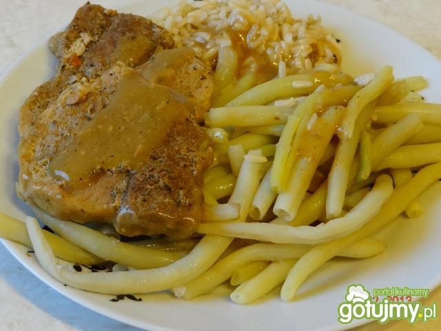 Duszony schab z fasolką szparagową