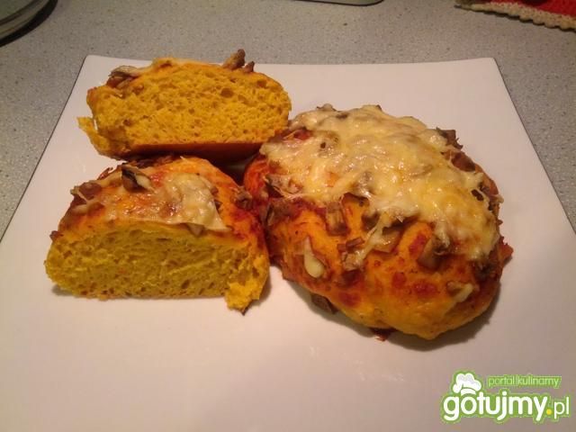 Duże pizze drożdżowe Duże pizze drożdżowe