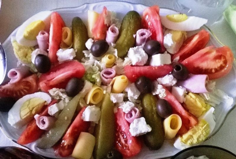 Duży talerz rozmaitości 