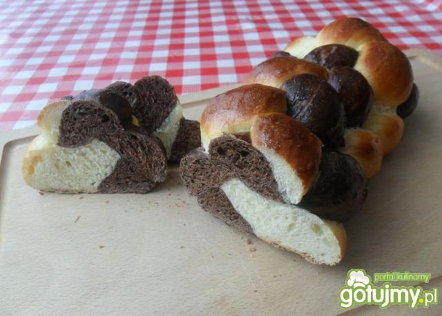 Dwukolorowa, słodka chałka Dwukolorowa, słodka chałka