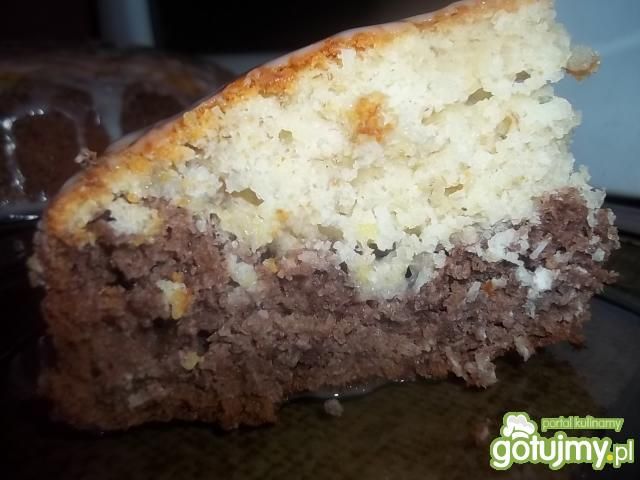 Dwukolorowe ciasto kokosowo-bananowe Dwukolorowe ciasto kokosowo-bananowe