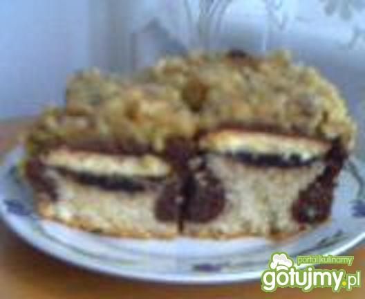 Dwukolorowe ciasto z biszkoptami  Dwukolorowe ciasto z biszkoptami