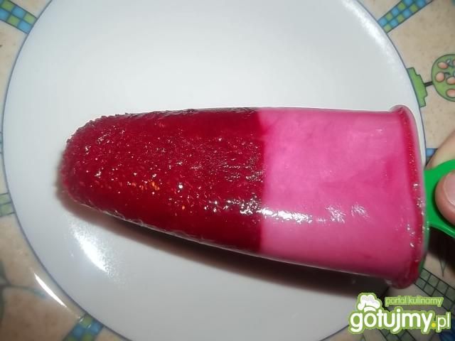 Dwukolorowe lody malinowe