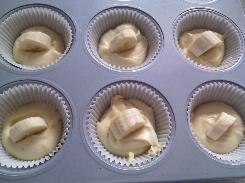 Dwukolorowe muffiny z bananem