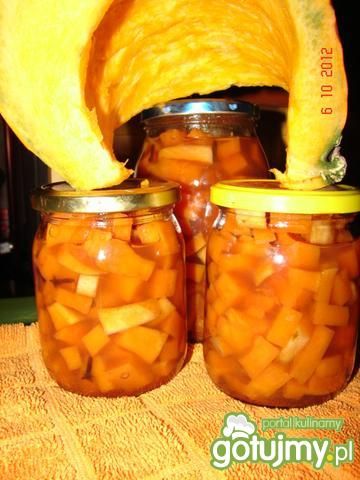 Dynia w zalewie z goździkiem Dynia w zalewie z goździkiem