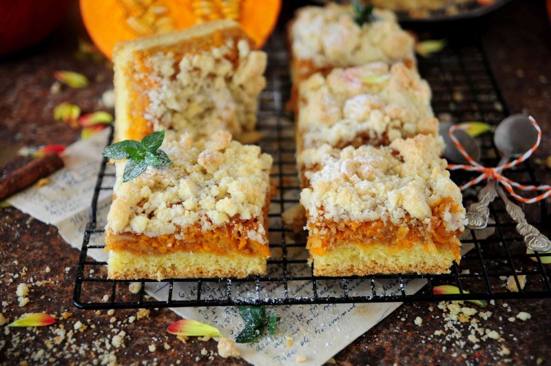 Dyniowa szarlotka z kruszonką