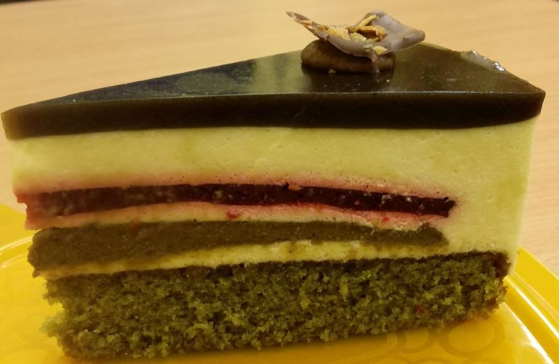 Dyniowe ciasto z malinową nutą i mussem waniliowym