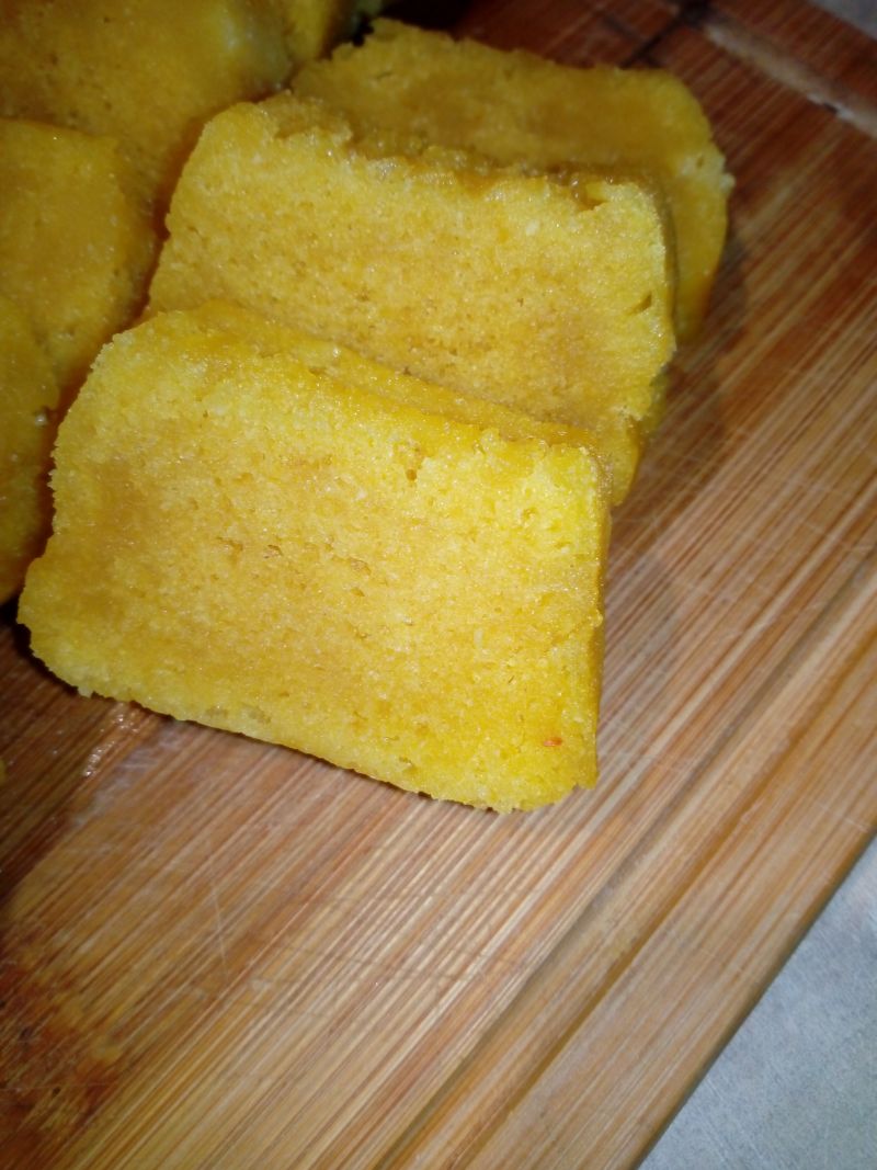 Dyniowe mini ciasto z nutą pomarańczy Dyniowe mini ciasto z nutą pomarańczy