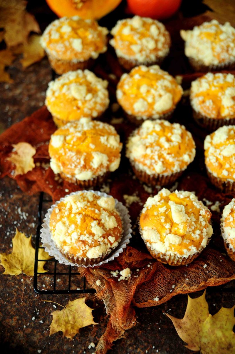 Dyniowe muffinki z jabłkami i kruszonką Dyniowe muffinki z jabłkami i kruszonką