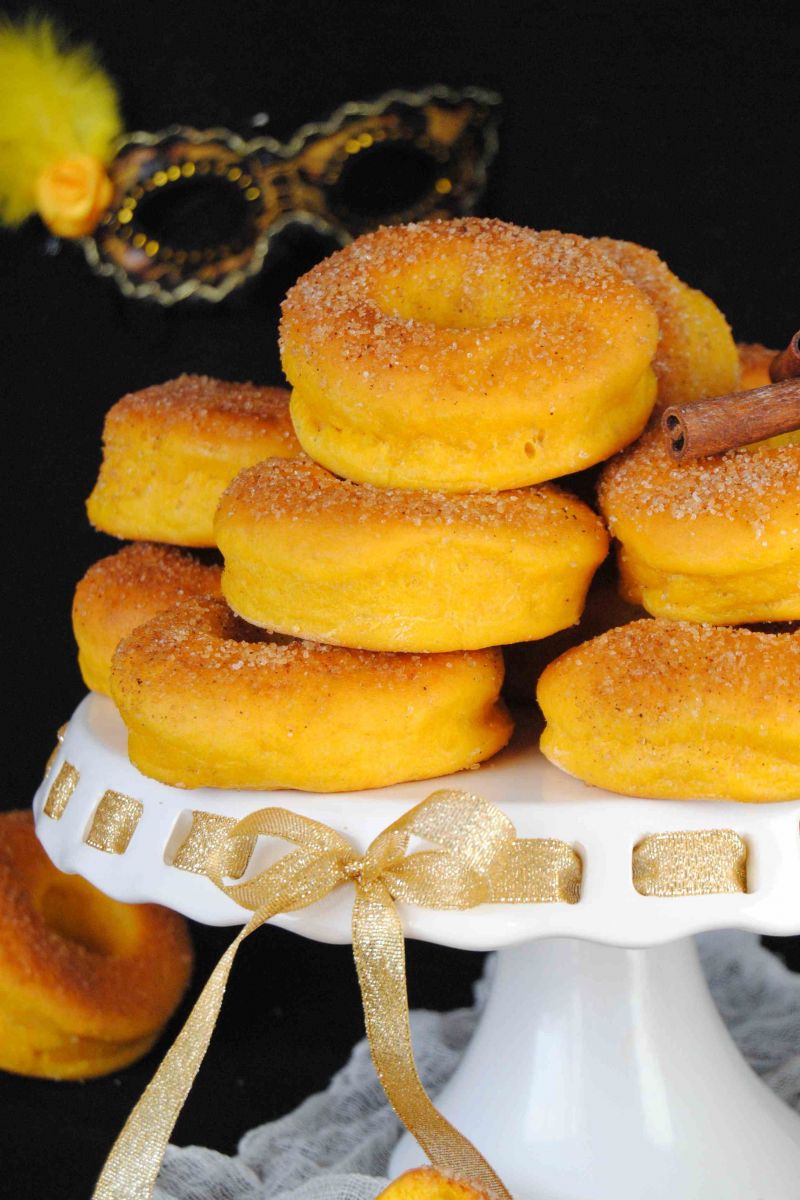 Dyniowe, pieczone pączki