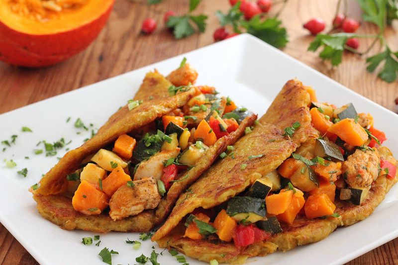 Dyniowe placki z gulaszem