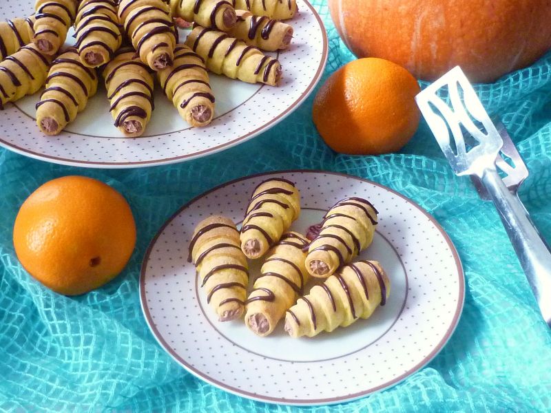 Dyniowe rurki z orzechowym kremem