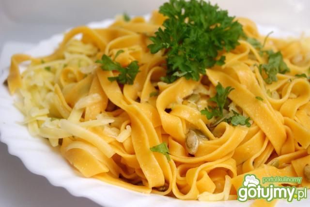 Dyniowe Tagliatelle z Cheddarem 