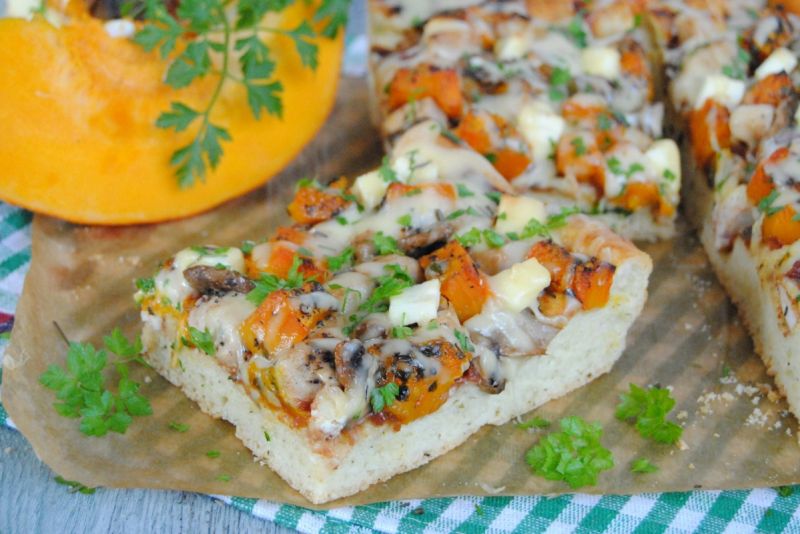 Dyniowo-kurczakowa pizza