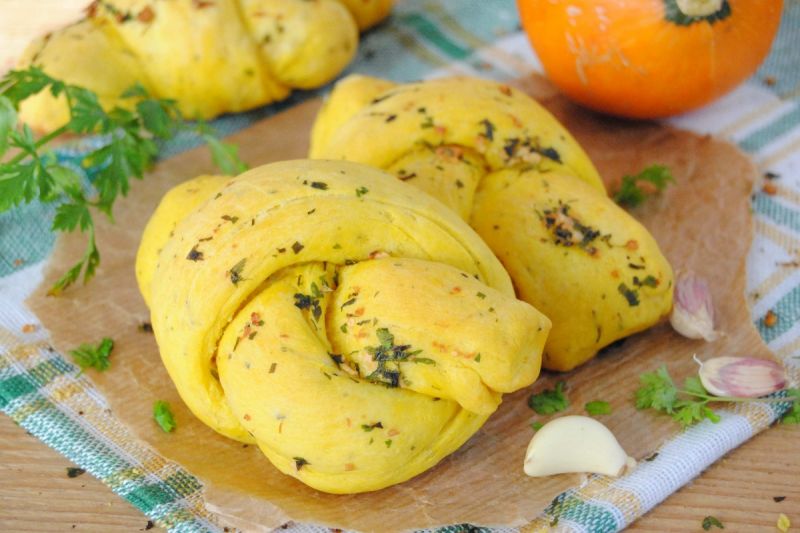 Dyniowo - pietruszkowe supełki 