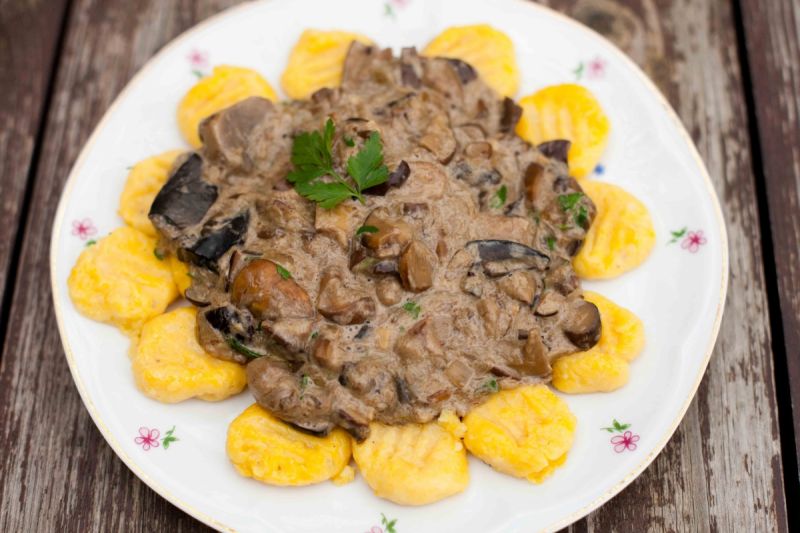 Dyniowo-ziemniaczane gnocchi z grzybami Dyniowo-ziemniaczane gnocchi z grzybami