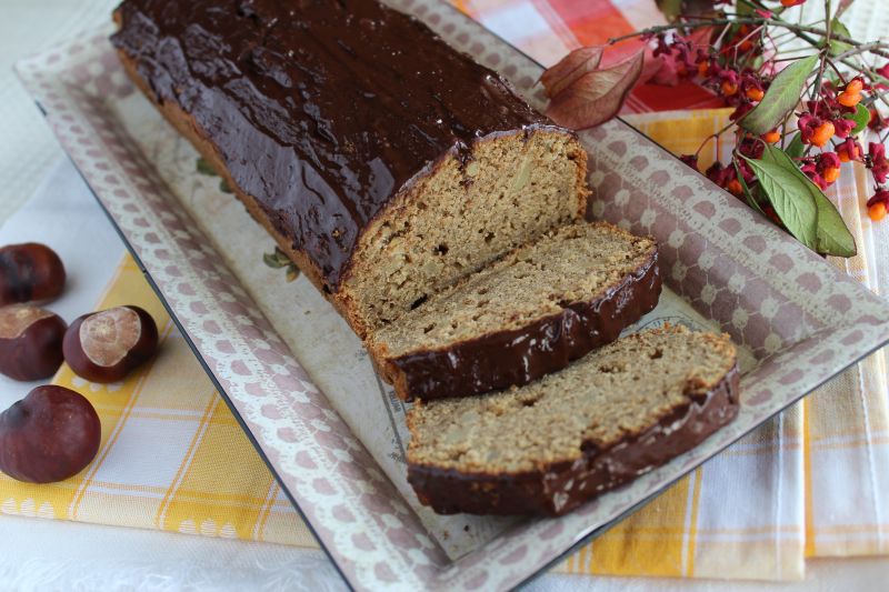 Dyniowy chlebek z kaszą manną i migdałami