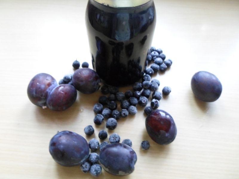 Dżem aroniowy ze śliwką Dżem aroniowy ze śliwką