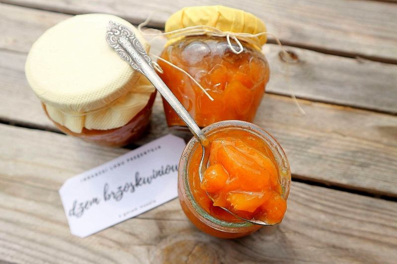 Dżem brzoskwiniowy z garam masala