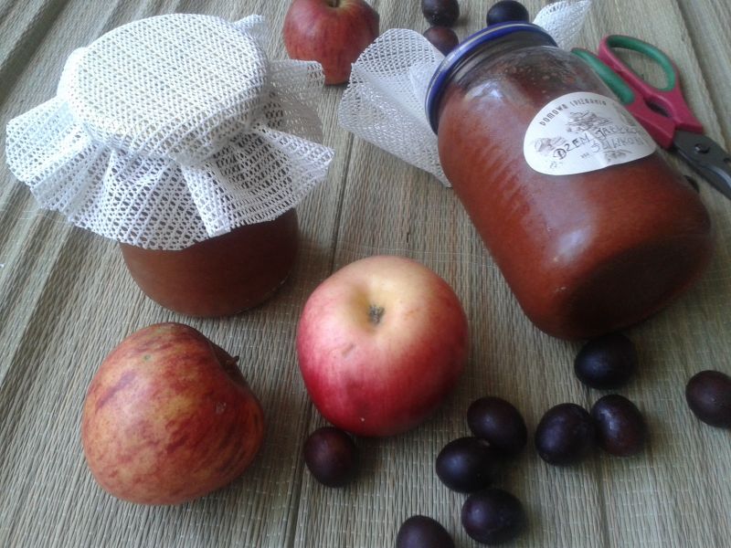 Dżem jabłkowo - śliwkowy z sokownika Dżem jabłkowo - śliwkowy z sokownika