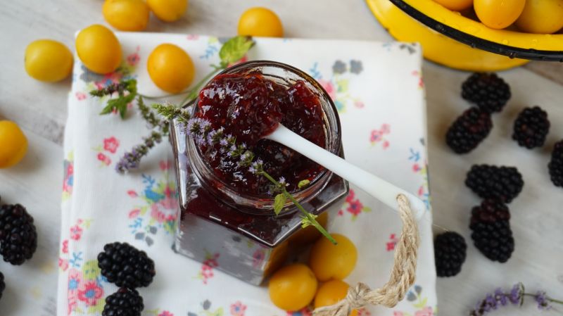 Dżem mirabelkowo-jeżynowy