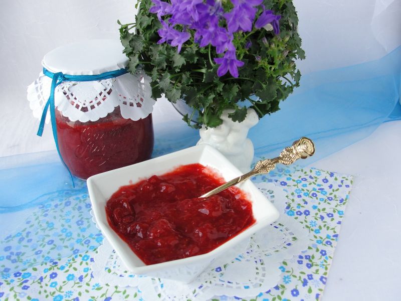 Dżem truskawkowo rabarbarowy z wanilią Dżem truskawkowo rabarbarowy z wanilią