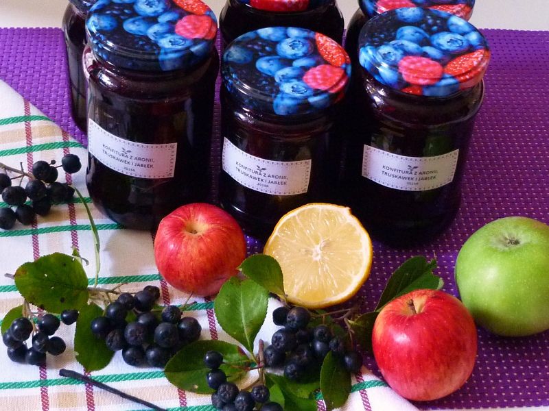 Dżem z aronii, truskawek i jabłek
