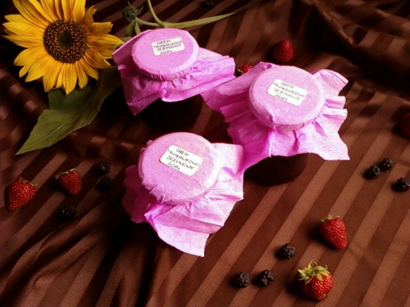 Dżem z jeżyn i truskawek