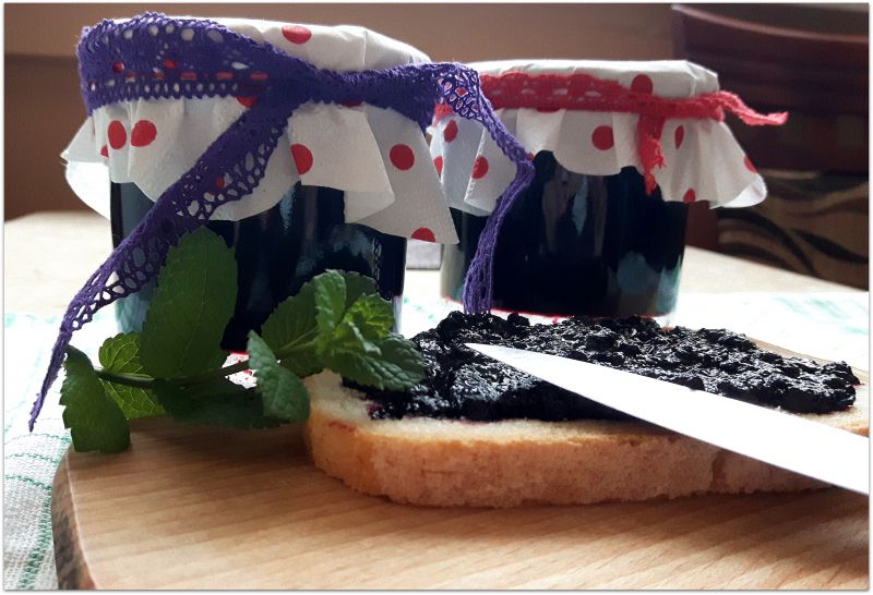 Dżem z leśnych jagód