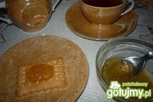 Dżem z owoców pigwowca Dżem z owoców pigwowca