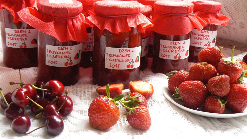 Dżem z truskawek i czereśni