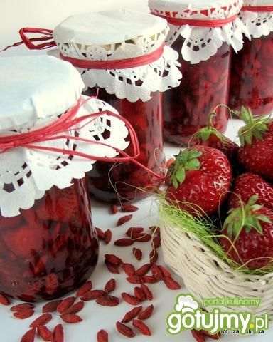 Dżem z truskawek, z jagodami goji