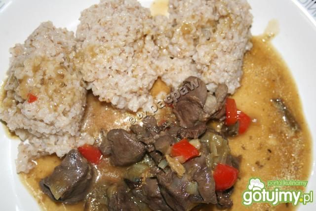 Dziczyzna w sosie z suszonych kani