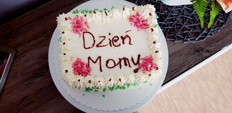 Dzień Mamy -Tort śmietanowo tofii