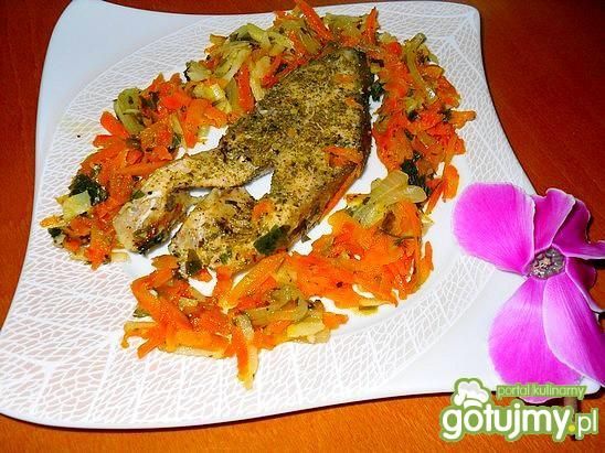 Dziki łosoś z warzywami Dziki łosoś z warzywami