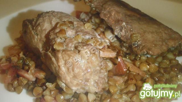 Dzikie roladki z kaszą gryczaną i boczki