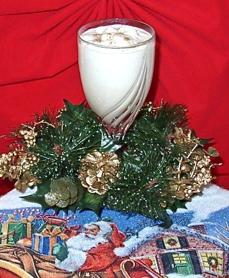Eggnog - świąteczny napój z alkoholem Eggnog - świąteczny napój z alkoholem