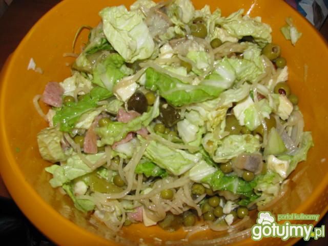 Eksperymentalna sałatka