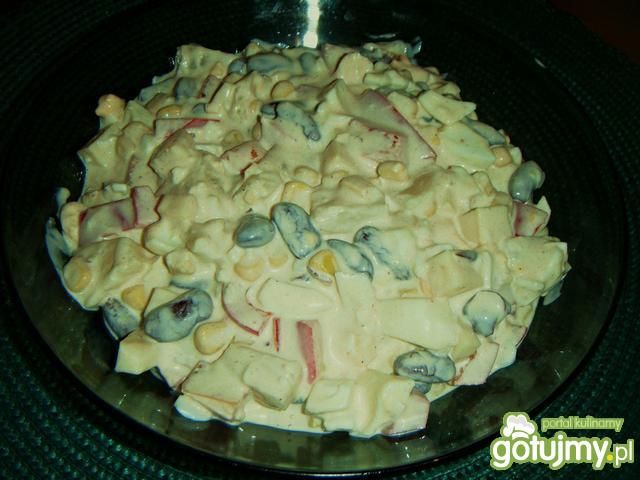 Ekspresowa sałatka z czerwoną fasolą Ekspresowa sałatka z czerwoną fasolą