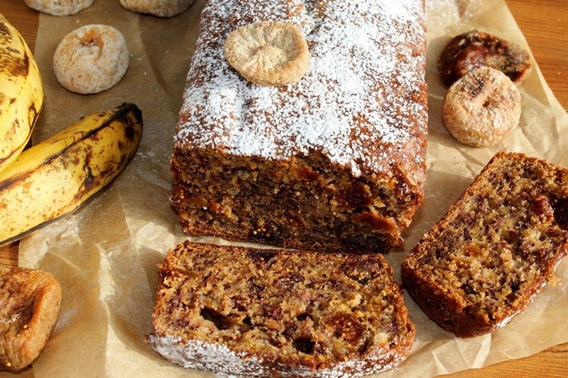 Ekspresowe ciasto bananowe z suszonymi figami