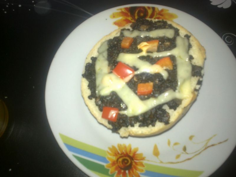 Ekspresowe zapiekanki z bułek Ekspresowe zapiekanki z bułek