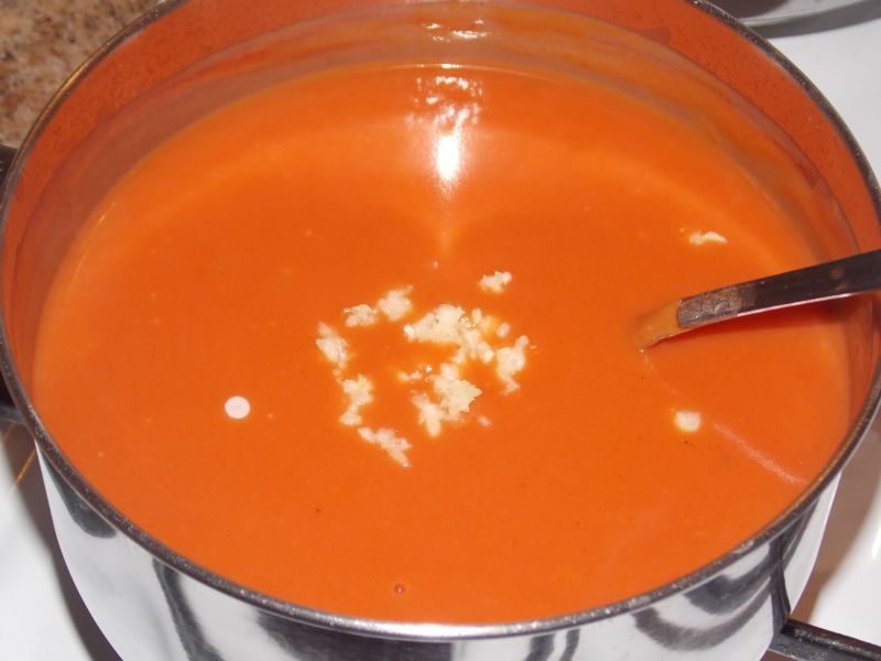 Ekspresowy sos pomidorowy