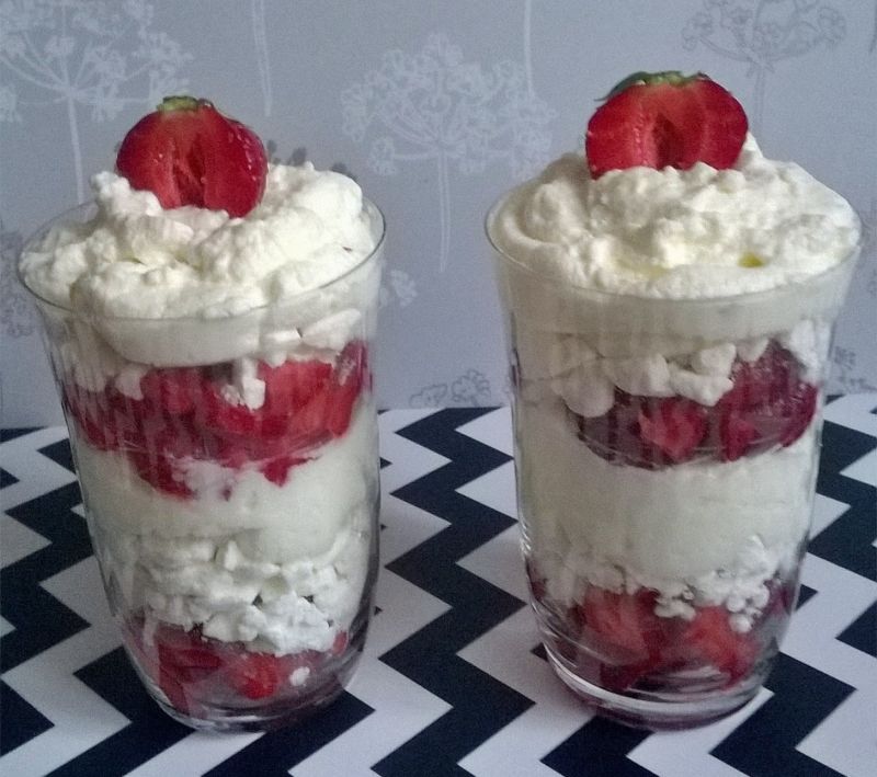 Eton Mess truskawkowy