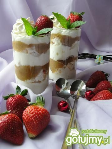 Eton mess z rabarbarem Eton mess z rabarbarem