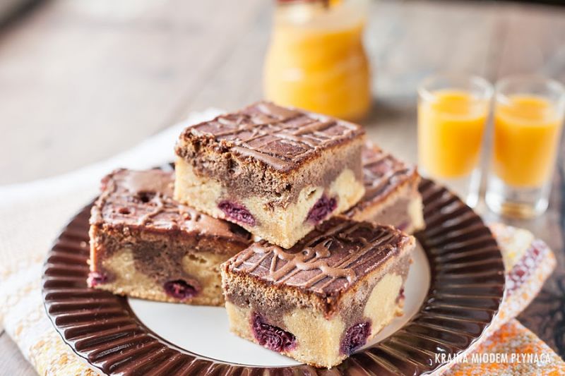 Fale Dunaju z adwokatem i wiśniami