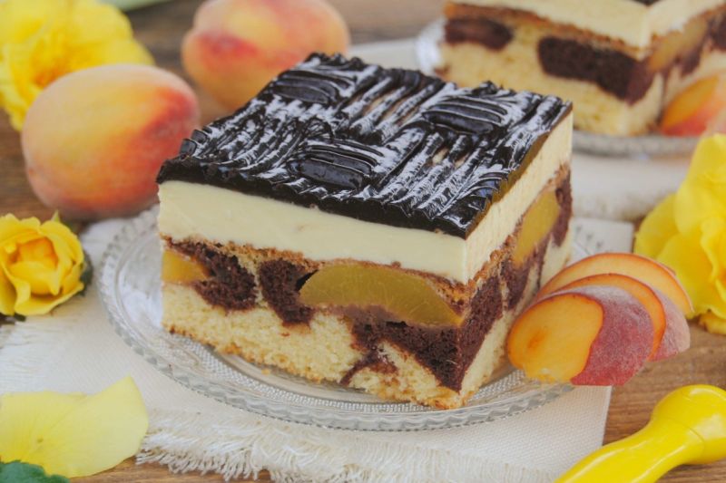 Fale Dunaju z brzoskwiniami Fale Dunaju z brzoskwiniami